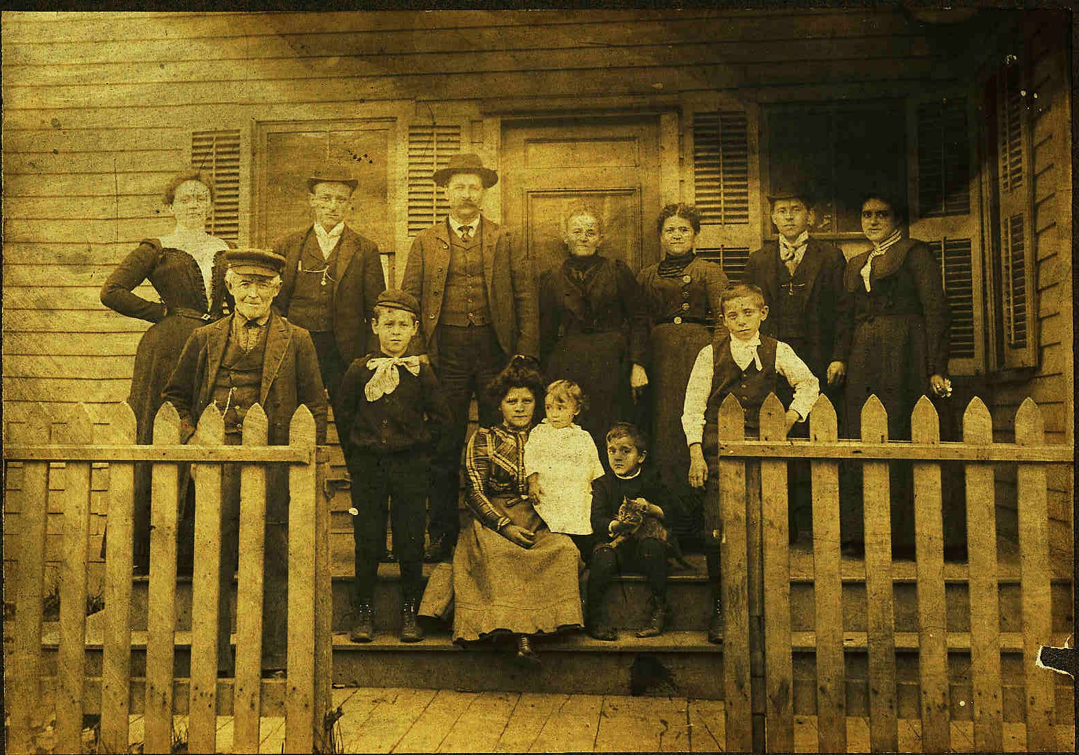 A picture of the Manquens at 399 Spring St., taken Nov. 1901