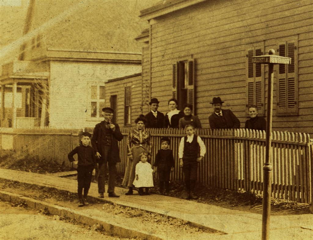 Close-up of the Manquen family at Hollister and Spring, Nov. 1901