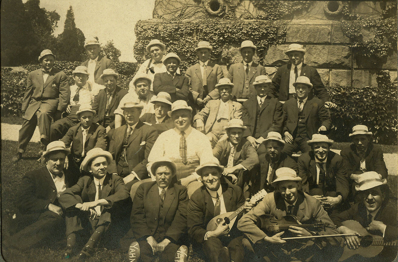 The YAHMO Club, including various Harlach and Manquen Men