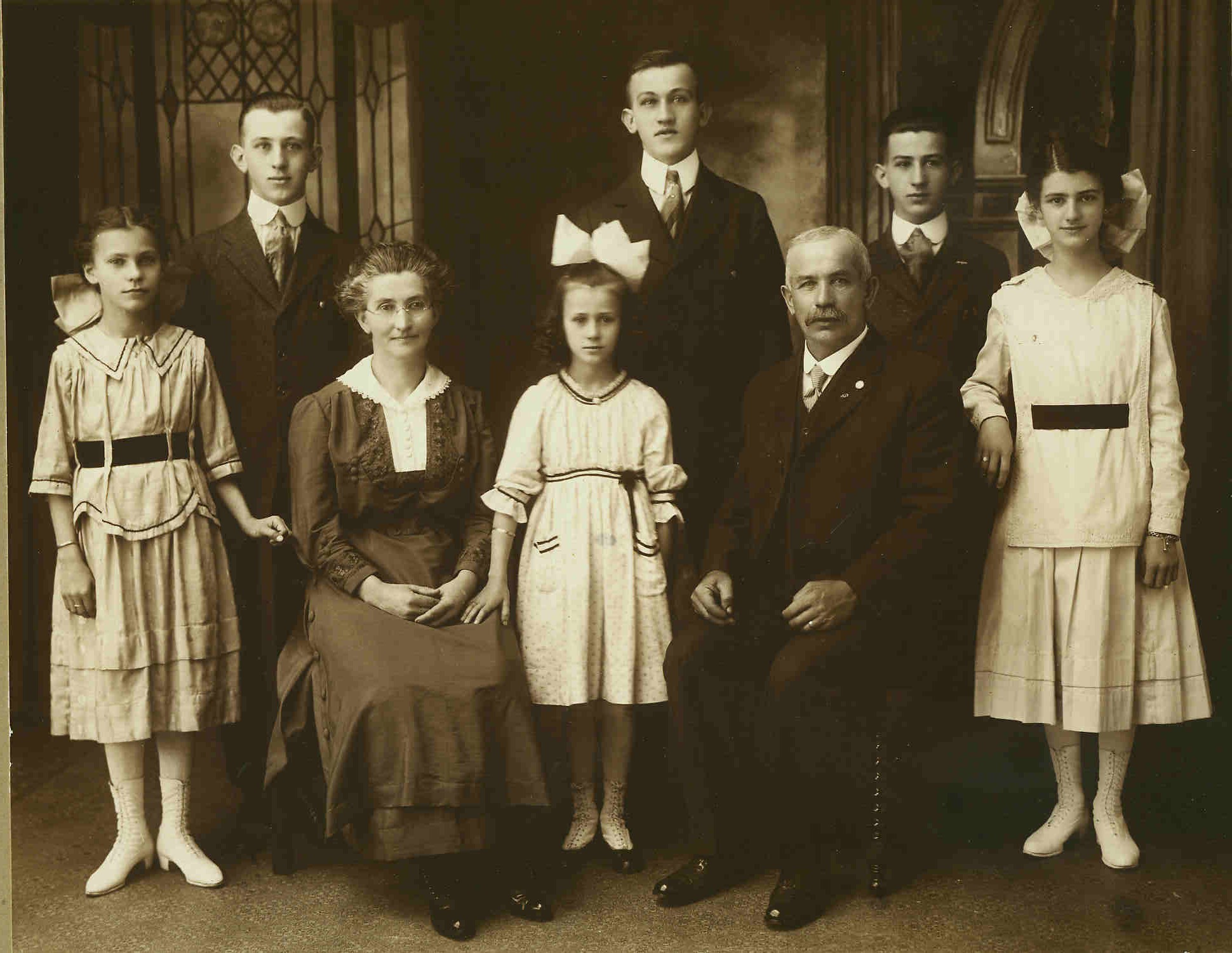 A picture of the Doster family